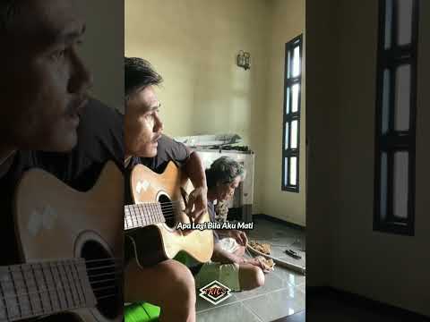 Antara Cinta Dan Dusta Cover by Rio Tampani Tiktok : @riotampani #guitar #lyrics #viral #cover #fyp