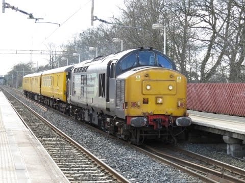 37667 DRS on 3Z31 Derby RTC - Longsight TMD at Cheadle Hulme 31/03/2016