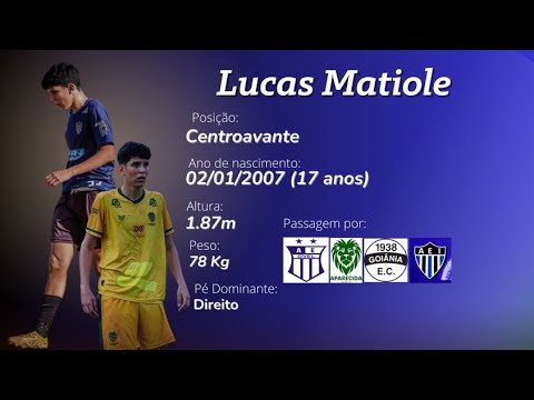 Jogador com forte presença de área, muito forte e técnico 