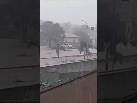 Chuva eleva nível do córrego Pontilhão em Palmeiras de Goiás hoje quinta feira 12/03/26