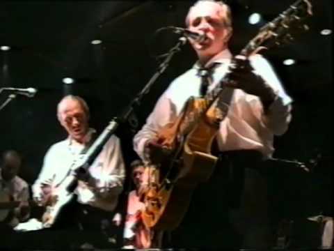 [POOR AUDIO] The Notting Hillbillies "His latest flame" (Presley) 1998-JULY-25 London
