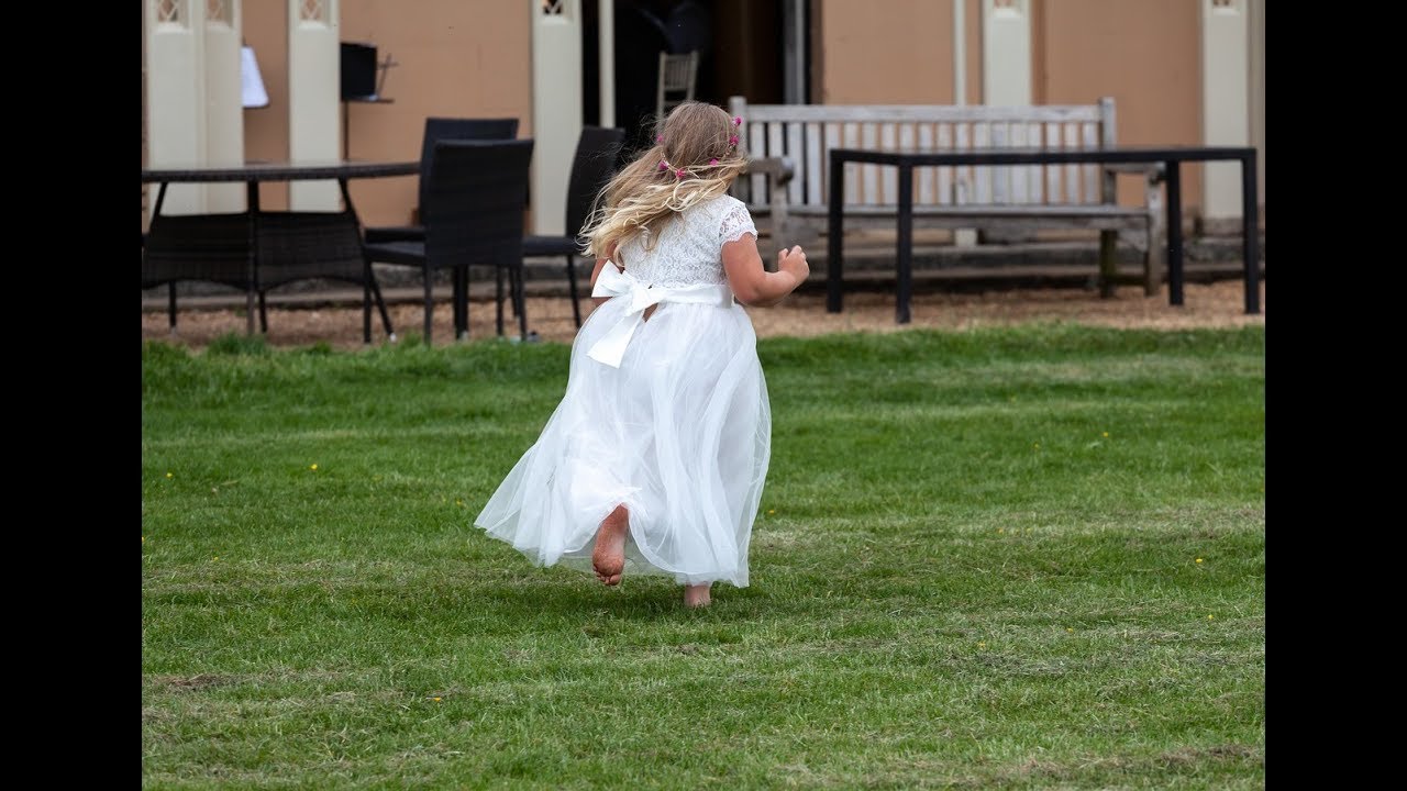 Rüyada Beyaz Elbise Giymek Ne Anlama Gelir