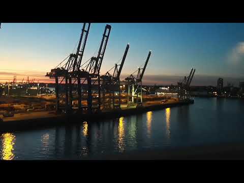 Aidacosma Jungfernfahrt 26.2.2022 Hupen battle mit Aidasol.