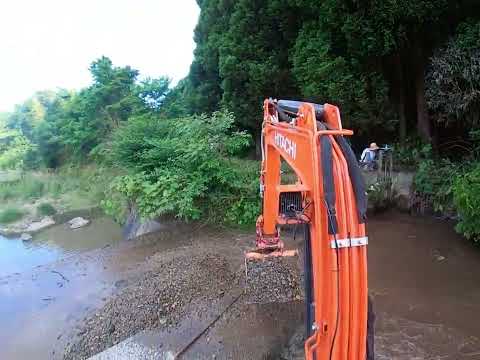 R8.5月 井堰の土砂を油圧ショベルで撤去  #日立建機 #ZX30U #田舎暮らし