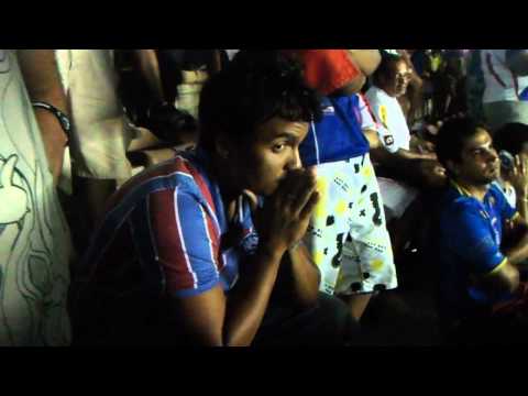 Tiago rezando - Bahia 3 x 0 Portuguesa 13-11-2010 (Subida para série A)