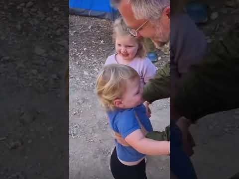 Pure Happiness as Kids Rush To Hug Their Dad Coming Home From War! #israel #tsahal #family