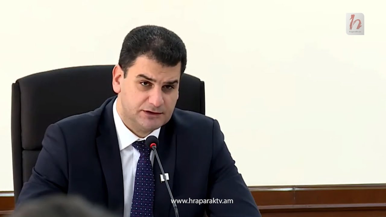 Արգելում եմ․ քաղաքացին ասում ա`վերելակը փոխել եք, բա մեր պատուհաններն ինչի՞ չեք փոխում