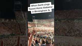 When Garth Brooks sings ‘Sweet Home Alabama’ In Birmingham 🐘 #RTR #RollTide #Alabama #GarthBrooks