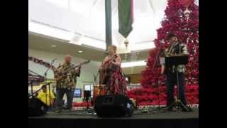 Robi Kahakalau - "Santa's Hula"