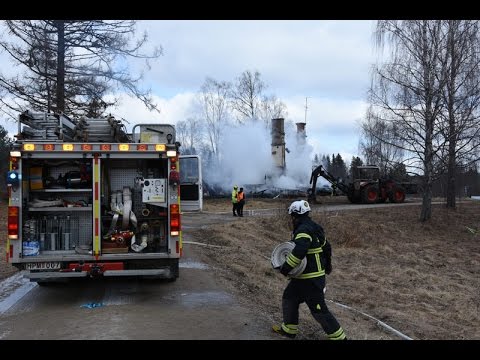 170414 Voxna: Brand i villa