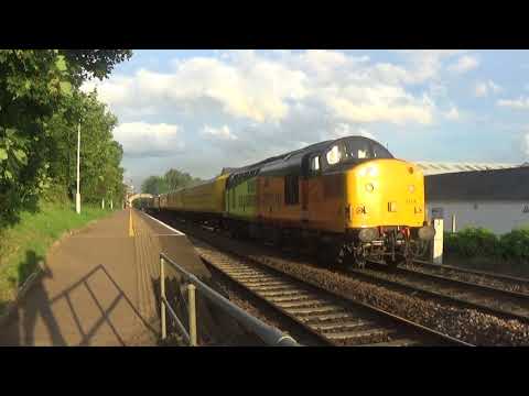 37116 (Thrash/Clag)- 37057 Pass Brundall P1 (27/07/2017)