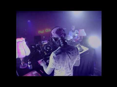 zwo20 - 04.04.2020 Med Club mit Max Caesar & no.weird