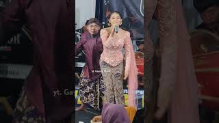 Download lagu Biyuh lha kok mantap, Polahe Silvi Kumalasari jiaaann marai ndasé ngelu #sindenidola mp3