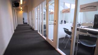 preview picture of video 'Bagsværd: Kontorhotel med god stemning og lokaler fra 12-36 m2.'