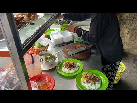 Yummy Pork rice the most popular breakfast in Cambodia - Cambodia Food