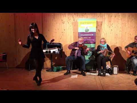 Greensleeves (Irish/British Folk Music) with Emma O'Sullivan (Irish Sean Nós Dance)