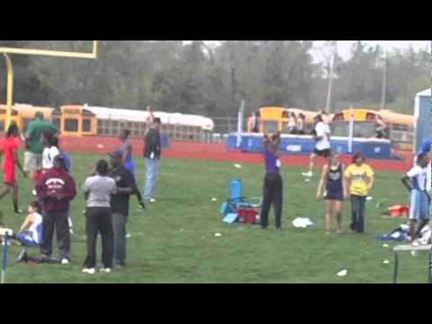 Holt 800 Taylore Burke PCH.AVI