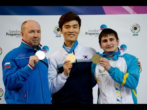 Highlights 10m Air Pistol Men - ISSF World Cup in all events 2012, London (GBR)