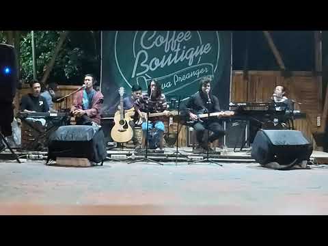 Golden slumber,carry that weight,the End Beatles cover by Crossroads