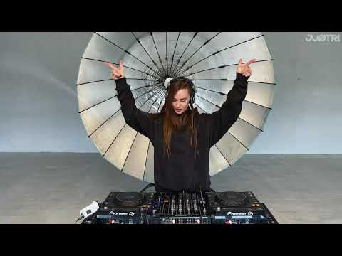 Justri - Live DJ mix from Mental Complex Studio