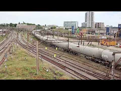 GBRF 66794 with the loaded Fuel Tanks from Grain Oil Terminal to Colnbrook 11.20 6V04