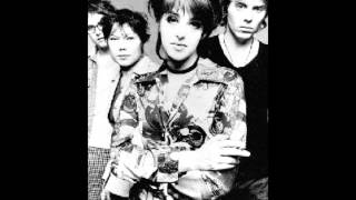 Linoleum - Live (audio)