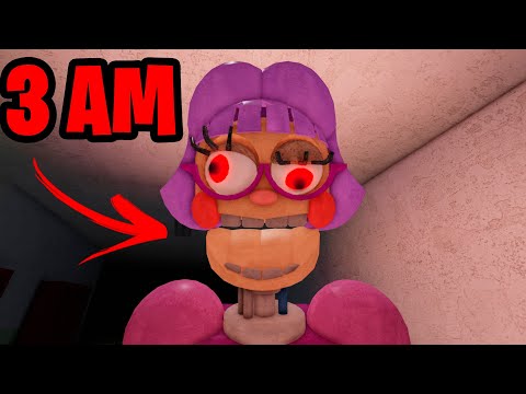 Minha Professora virou ANIMATRONIC no ROBLOX!