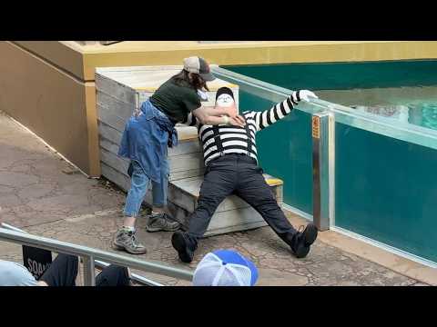 Tom the Mime’s best show yet! 😂