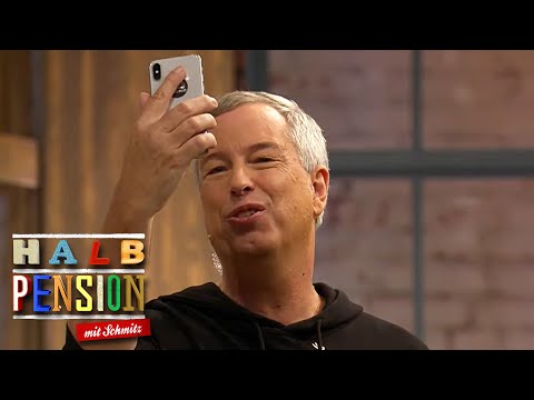 Thomas Hermanns spielt den Influencer: Werbung für die Halbpension!| Halbpension mit Schmitz | SAT.1