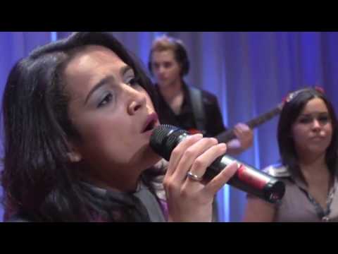 Família Soul & Daniela Araújo - Um Servo (Ao Vivo)