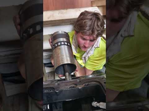 detroit 6v92 piston liner installation part 2