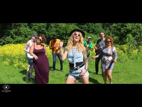 Old Time Preacher - Clare Cunningham - Music Video