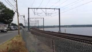 preview picture of video 'New Haven Commuter Train in Niantic CT'