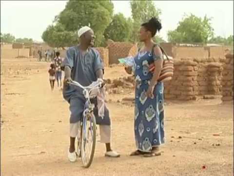 Trois hommes un village