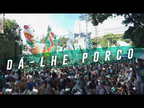 TORCIDA DO PALMEIRAS FAZ FESTA ANTES DA FINAL