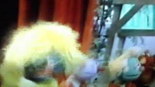 Classic Sesame Street: Cluck Around The Clock