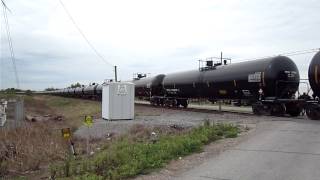 preview picture of video 'BNSF Oilcan train White Castle, LA 03/10/12'