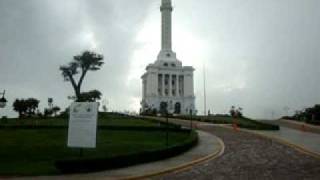 SANTIAGO EN COCHE, IAN, NAURA ENID, ADRIANA Y JORGE LUIS