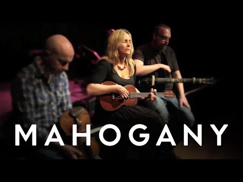 Heidi Talbot - At The End of The Day | Mahogany Session