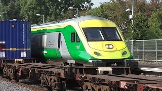 preview picture of video 'IE MK4 Intercity Train + 201 Class number 223 - Kildare Station'