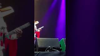 Download lagu Detik detik Rhoma Irama ditegur kru Deep Purple di konser #deeppurple World Tour 2023 Solo Indonesia mp3