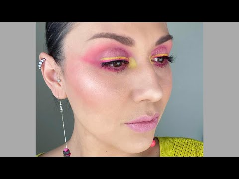 MAQUILLAJE ROSA Y AMARILLO-Bren EsAv