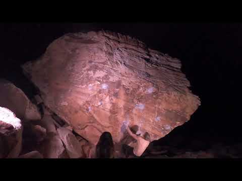 Spitting Venom - V8/9 - RED Rock Canyon Bouldering