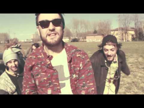 RUNNER • NON FUNZIONA • (feat Inda, Kiquè) • (OFFICAL VIDEO) #NONFUNZIONAmixtape