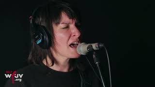 Jen Cloher - "Analysis Paralysis" (Live at WFUV)