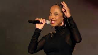Sade - Kiss Of Life - Bring Me Home Live 2011 (Audio 5.1)