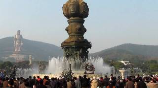 preview picture of video 'Fountain at Lingshan in Wuxi China 4 of 4'