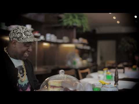 SAVVY PHOTOSHOOT / INTERVIEW