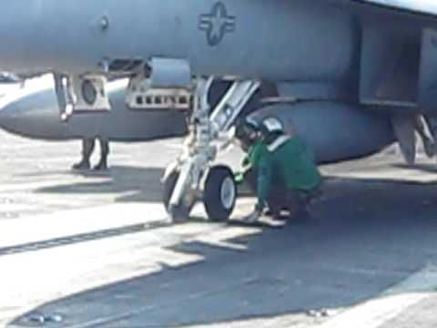 Hooking up Super Hornet (Rhino) to catapult #3 buffer hooks