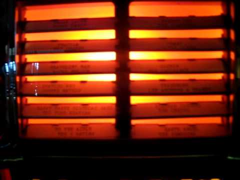 Wurlitzer 1015 playing Johnnie B. Goode on 78rpm